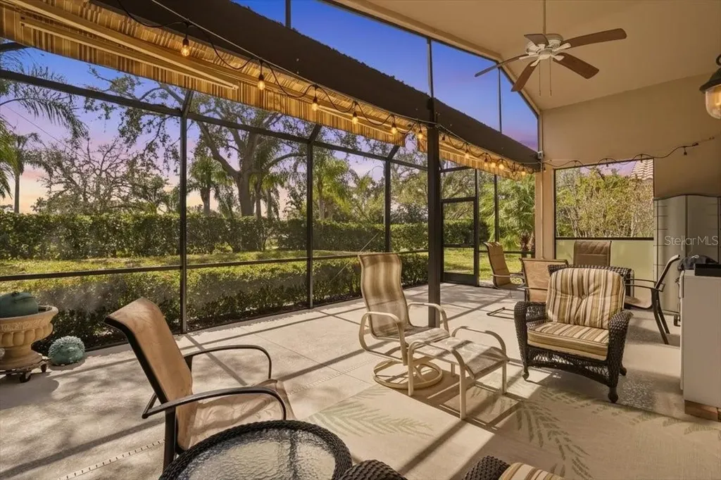 4246 65th Place E Sarasota FL 34243