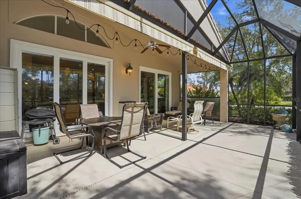 4246 65th Place E Sarasota FL 34243