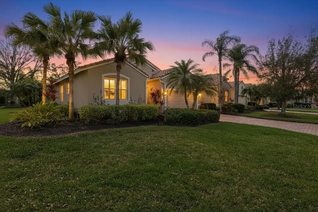 4246 65th Place E Sarasota FL 34243