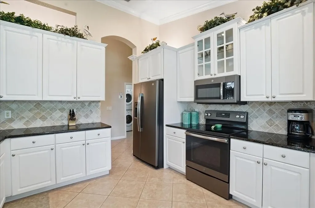 4246 65th Place E Sarasota FL 34243