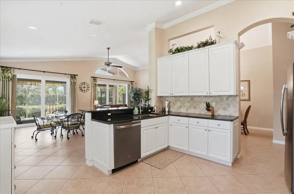 4246 65th Place E Sarasota FL 34243