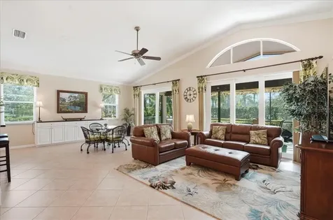 4246 65th Place E Sarasota FL 34243