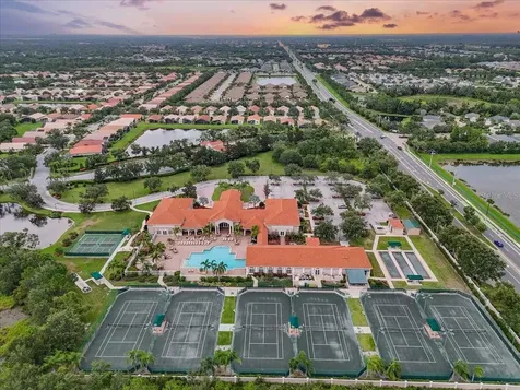 4246 65th Place E Sarasota FL 34243