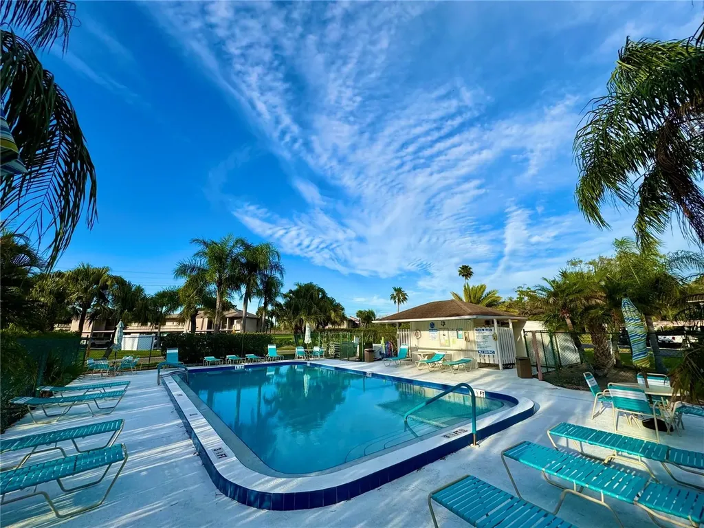 141 Lakeview Way Oldsmar FL 34677