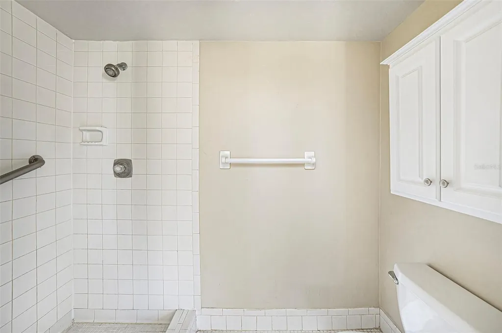 141 Lakeview Way Oldsmar FL 34677