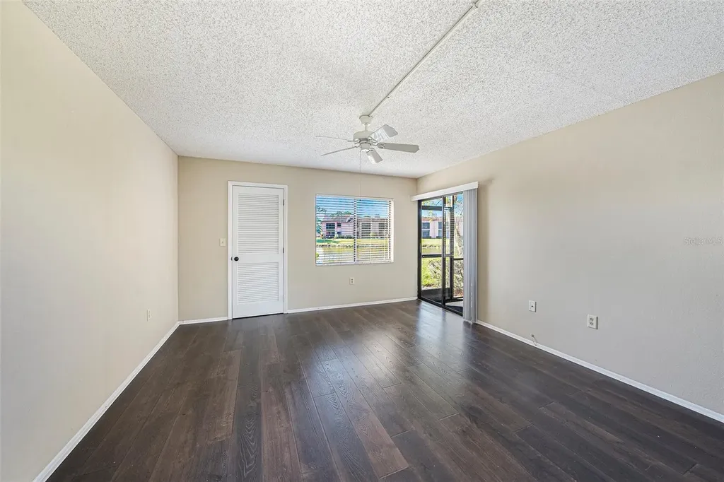 141 Lakeview Way Oldsmar FL 34677