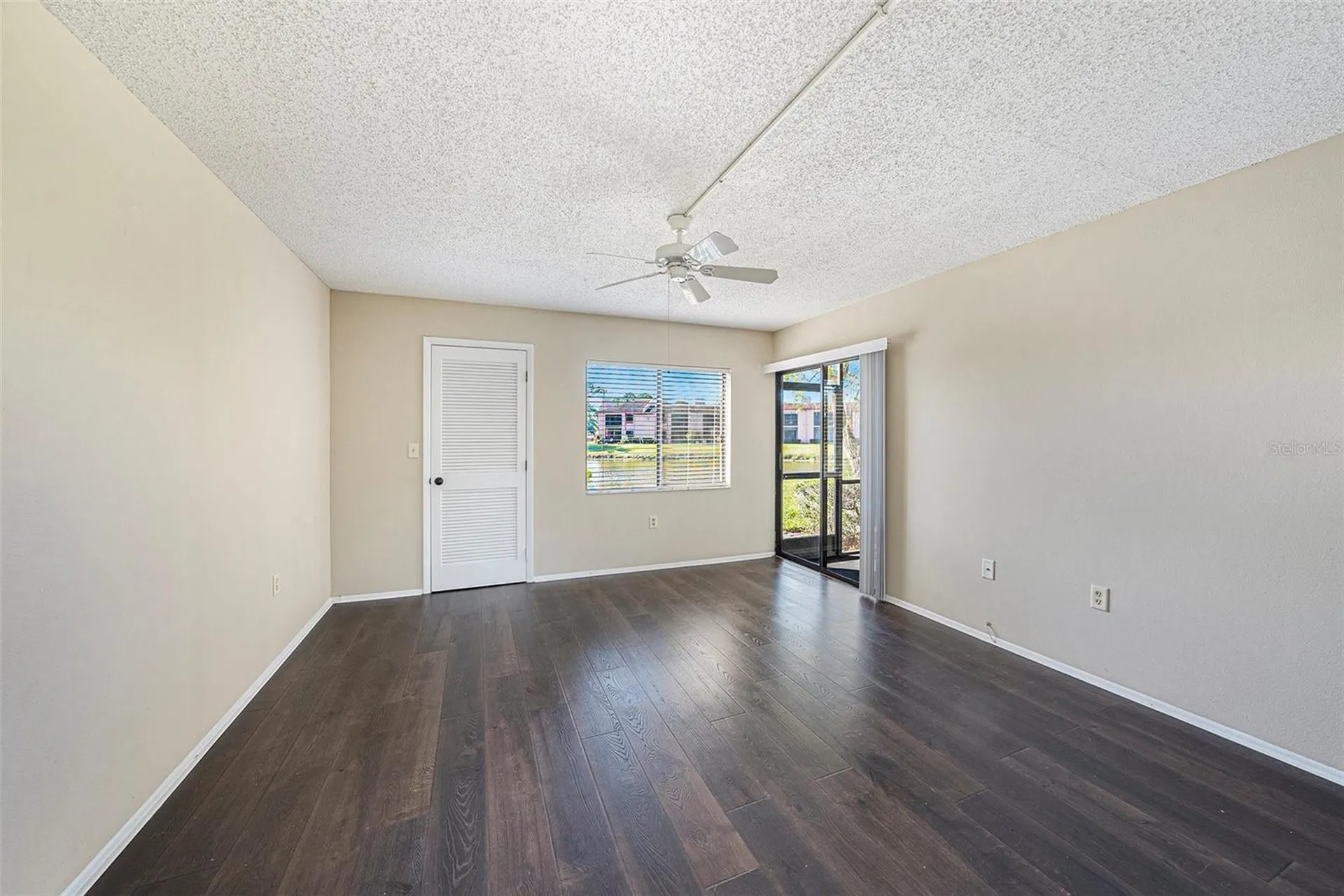 141 Lakeview Way Oldsmar FL 34677