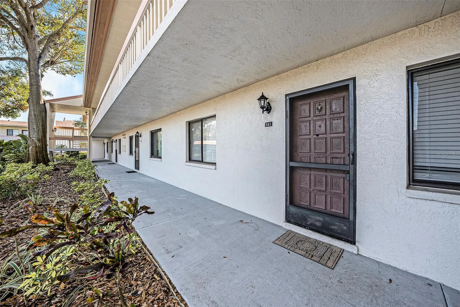 141 Lakeview Way Oldsmar FL 34677