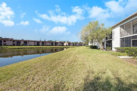 141 Lakeview Way Oldsmar FL 34677