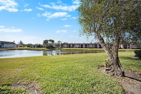 141 Lakeview Way Oldsmar FL 34677