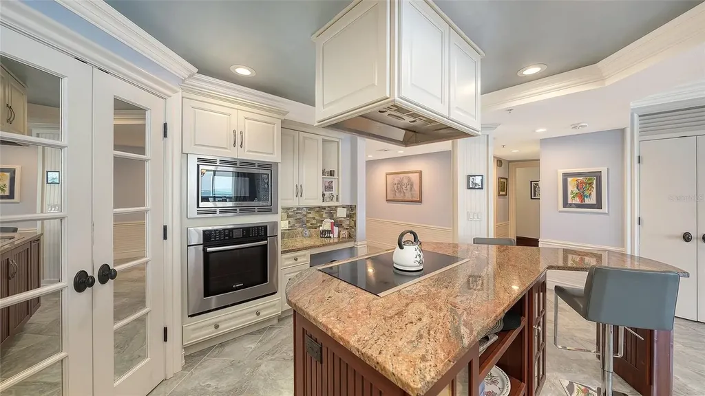 2110 Harbourside Drive Longboat Key FL 34228