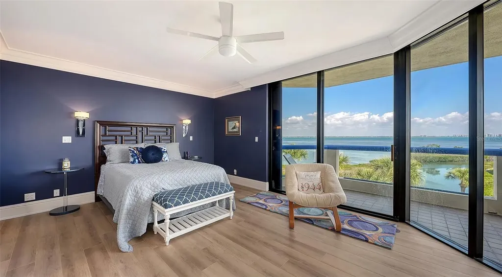 2110 Harbourside Drive Longboat Key FL 34228