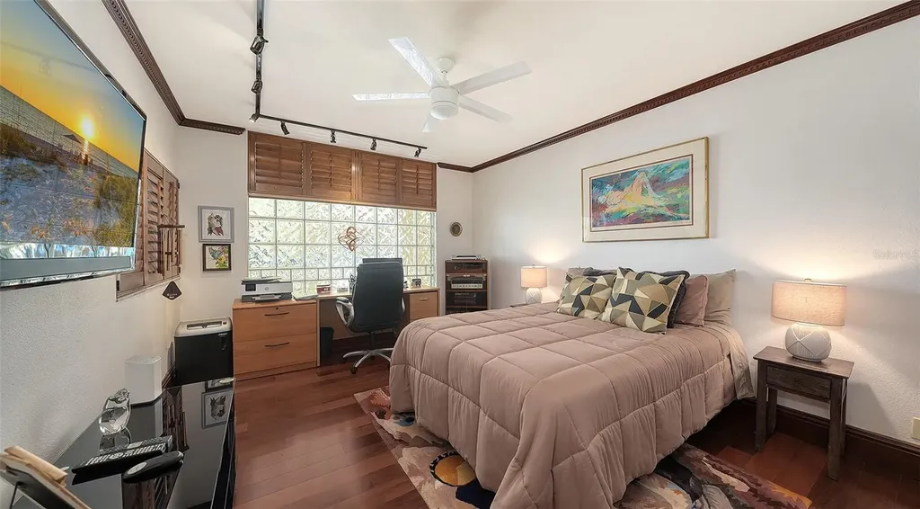 2110 Harbourside Drive Longboat Key FL 34228