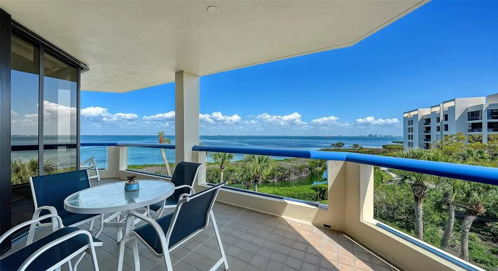 2110 Harbourside Drive Longboat Key FL 34228