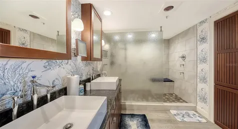 2110 Harbourside Drive Longboat Key FL 34228