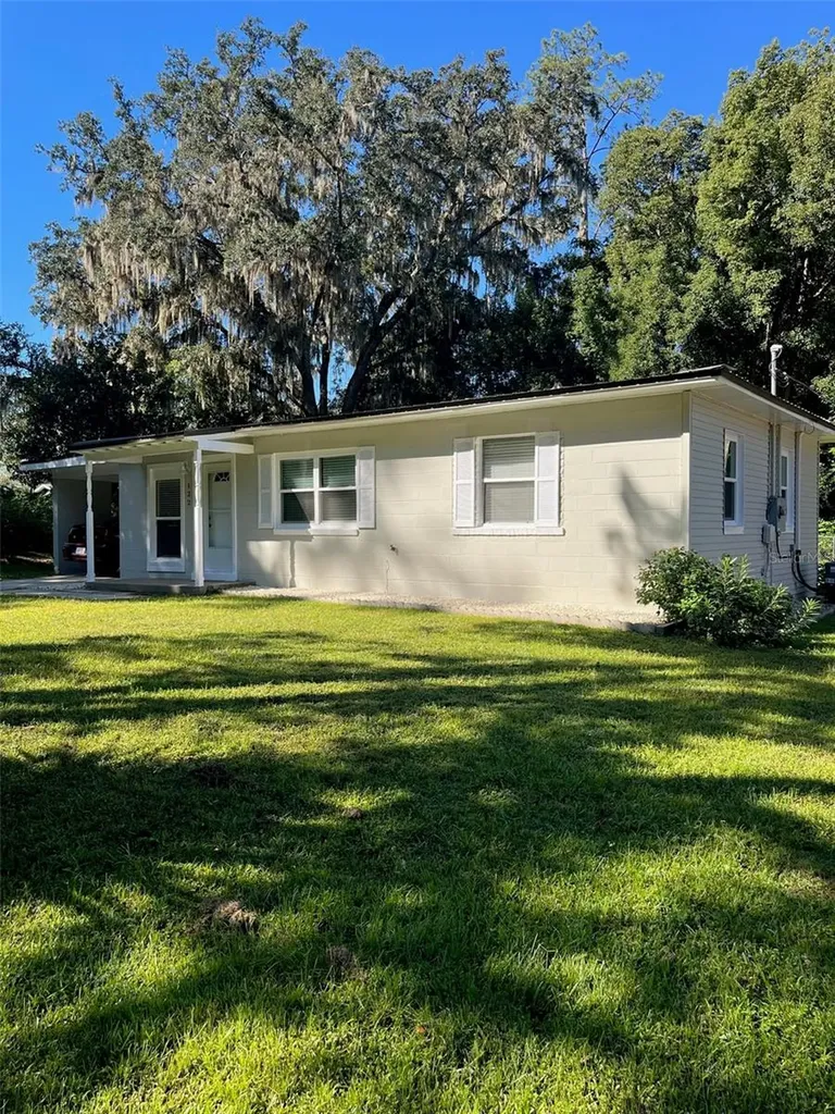 122 NE 37th Terrace Ocala FL 34470