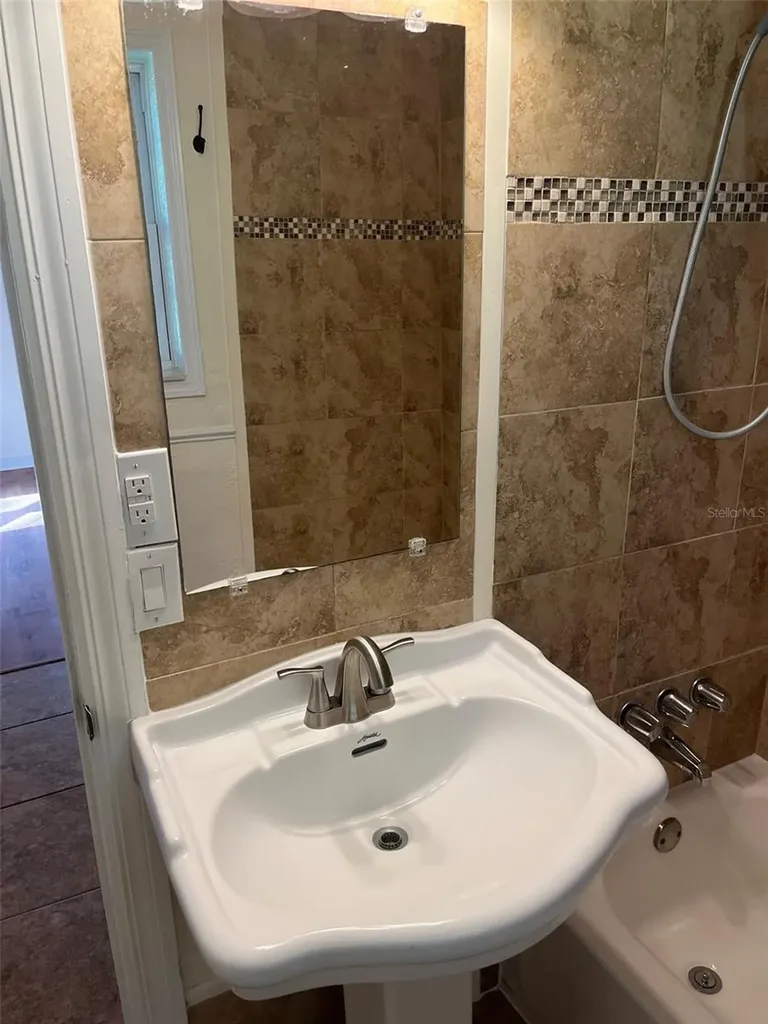 122 NE 37th Terrace Ocala FL 34470