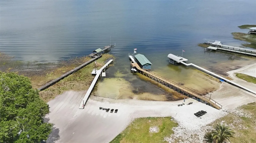 10639 SE Sunset Harbor Road Summerfield FL 34491