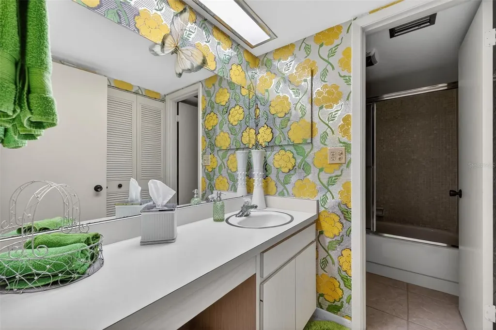 6012 W Peppertree Way Sarasota FL 34242