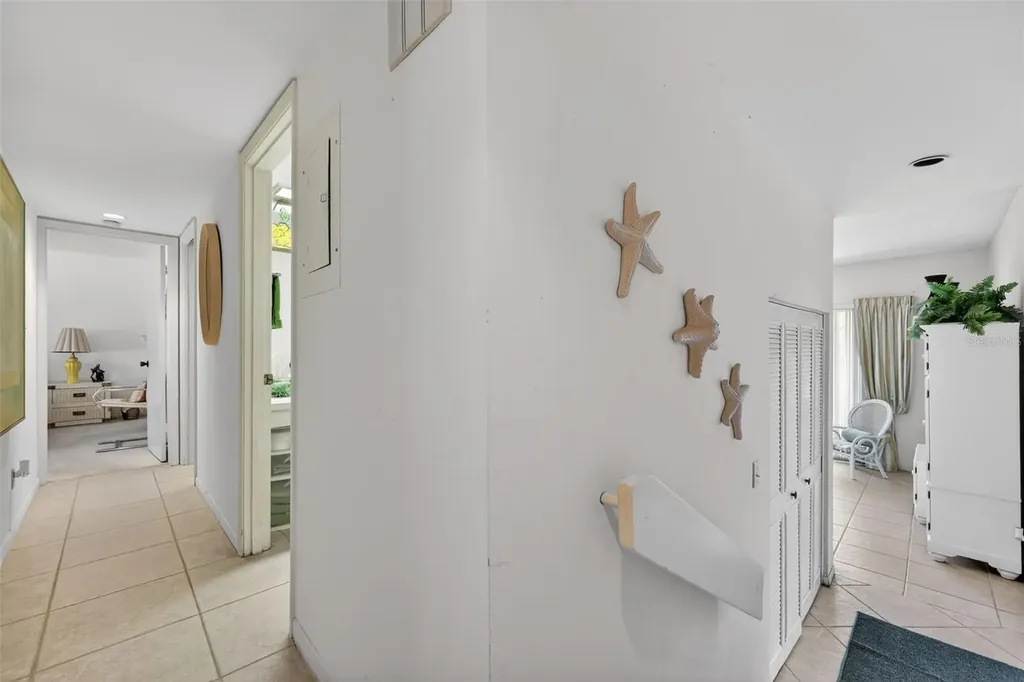 6012 W Peppertree Way Sarasota FL 34242