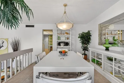 6012 W Peppertree Way Sarasota FL 34242