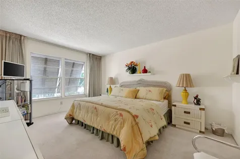 6012 W Peppertree Way Sarasota FL 34242