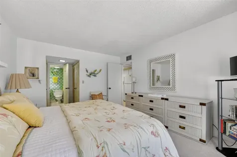 6012 W Peppertree Way Sarasota FL 34242
