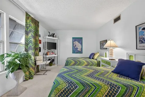 6012 W Peppertree Way Sarasota FL 34242