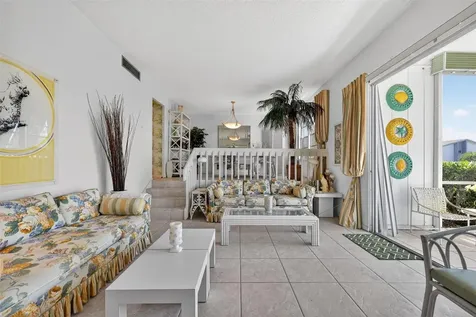 6012 W Peppertree Way Sarasota FL 34242