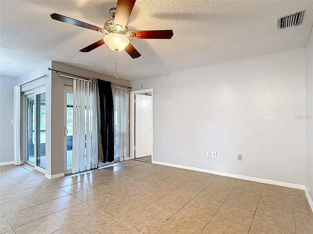 571 Hunter Circle Kissimmee FL 34758