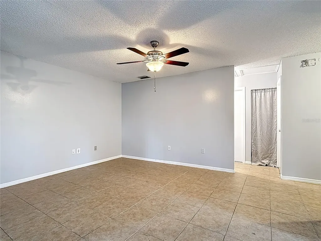 571 Hunter Circle Kissimmee FL 34758