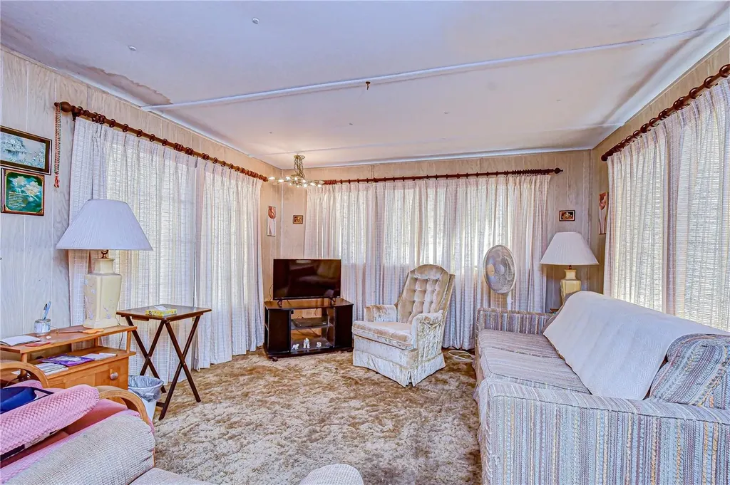 37427 Hammond Drive Zephyrhills FL 33541