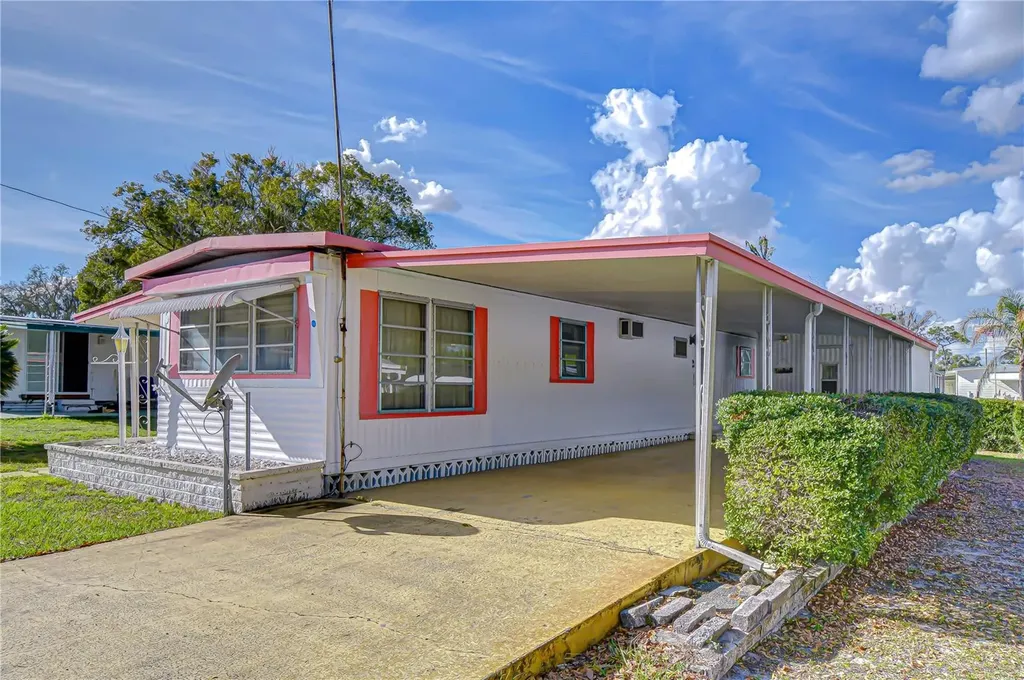 37427 Hammond Drive Zephyrhills FL 33541