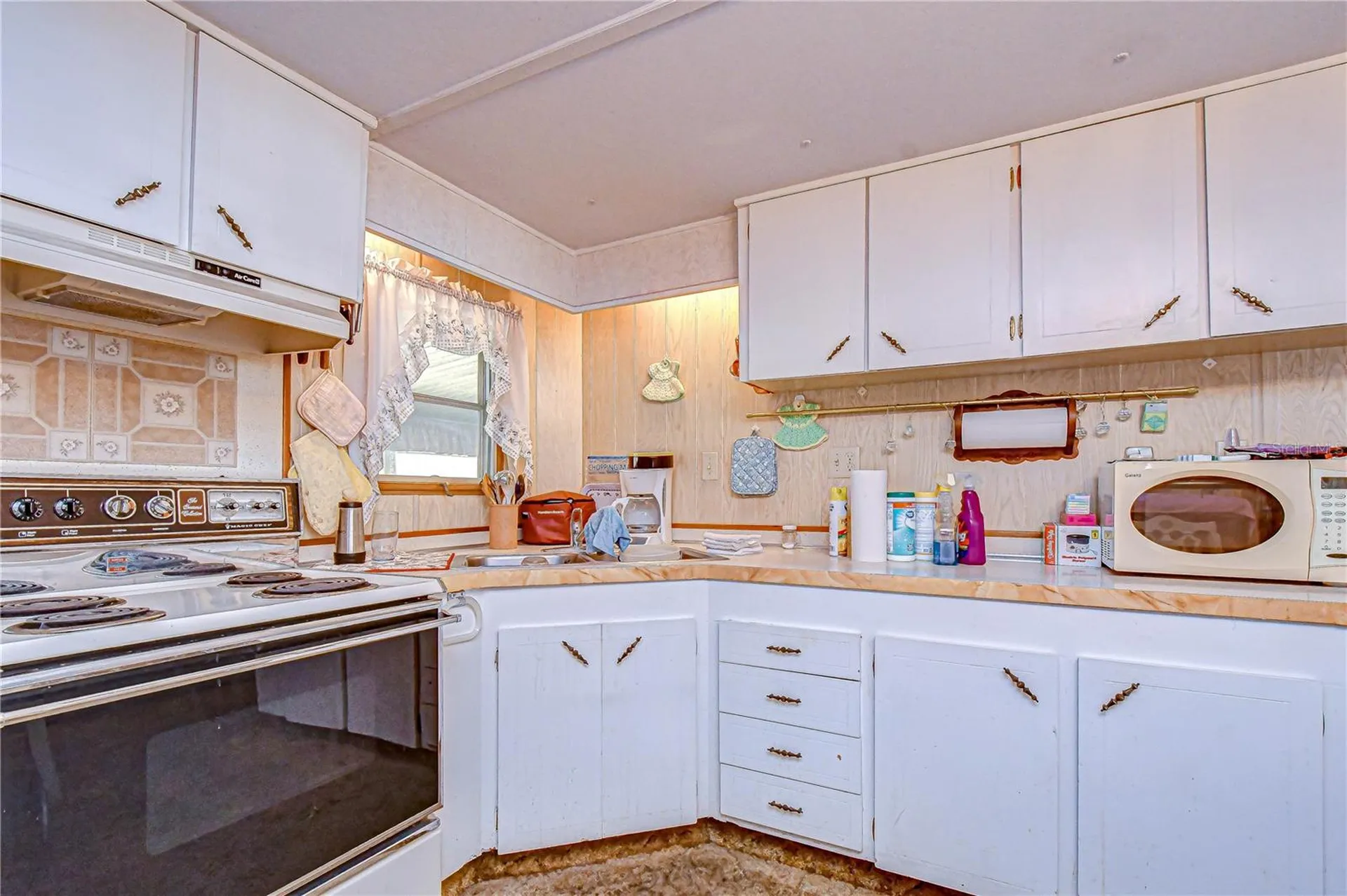 37427 Hammond Drive Zephyrhills FL 33541