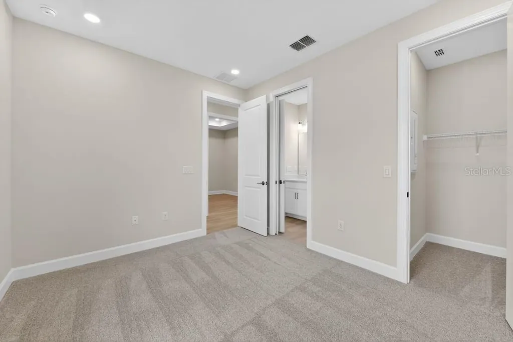 7483 Moonbeam Avenue Sarasota FL 34241