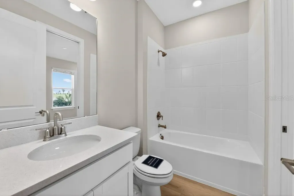 7483 Moonbeam Avenue Sarasota FL 34241