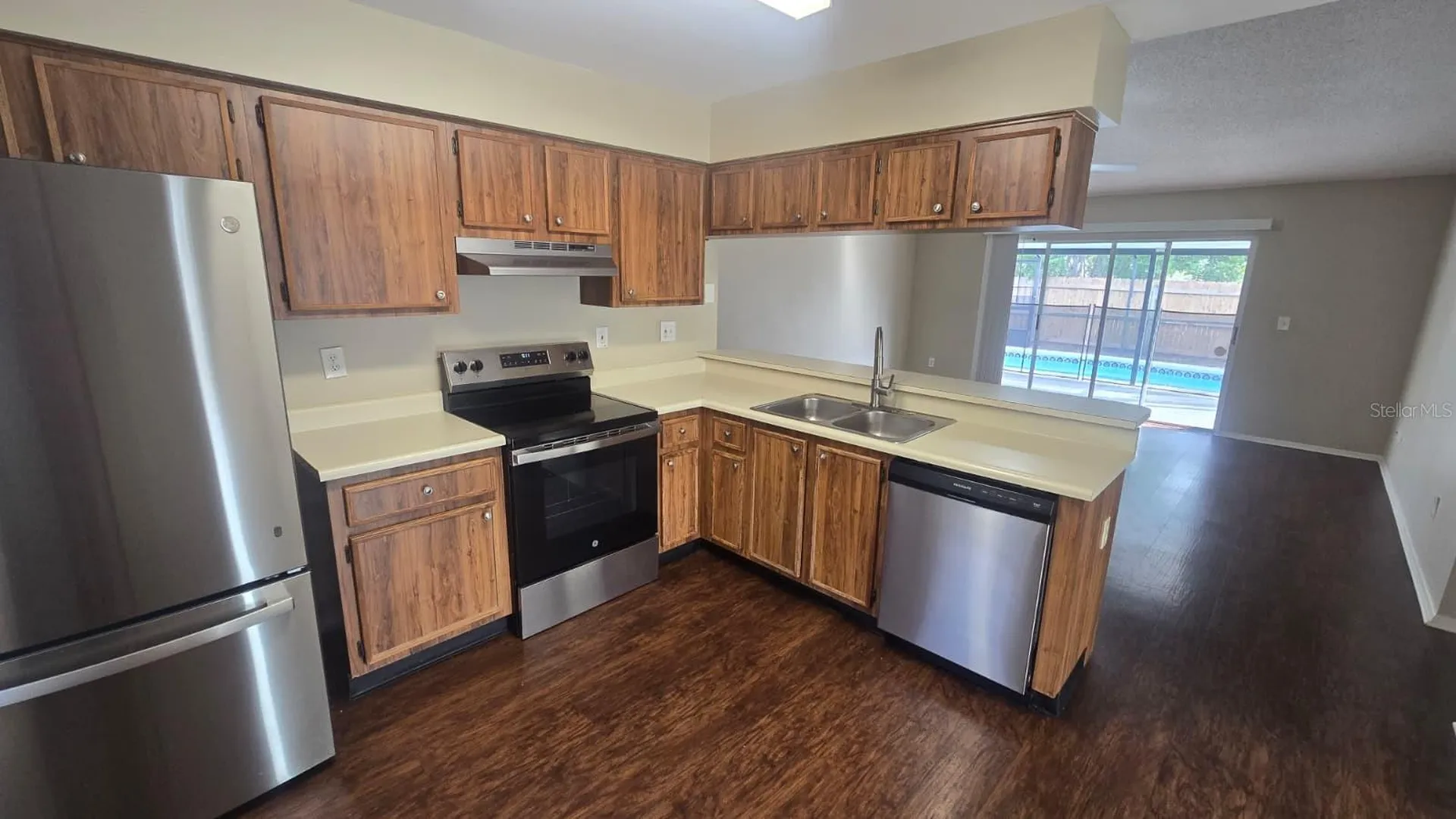 1407 Foxboro Drive Brandon FL 33511