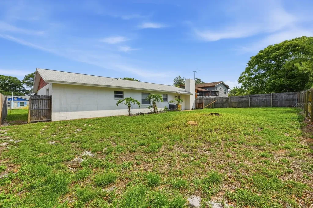 1317 N Shangri La Drive Daytona Beach FL 32119