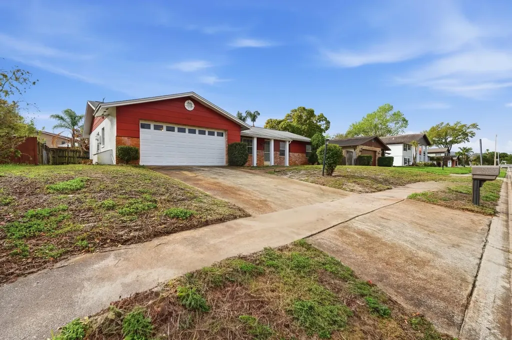 1317 N Shangri La Drive Daytona Beach FL 32119