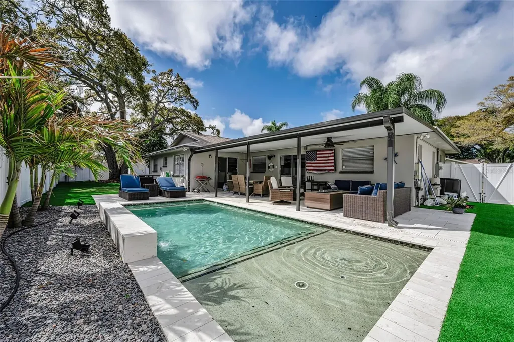 1575 Sandalwood Drive Dunedin FL 34698