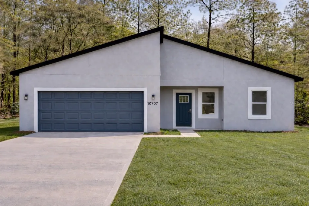 10707 N Hatari Drive Citrus Springs FL 34434