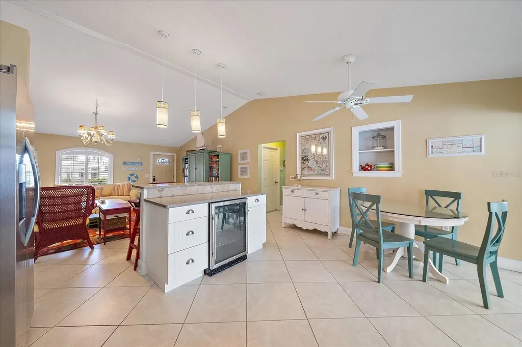 2843 New England Street Sarasota FL 34231