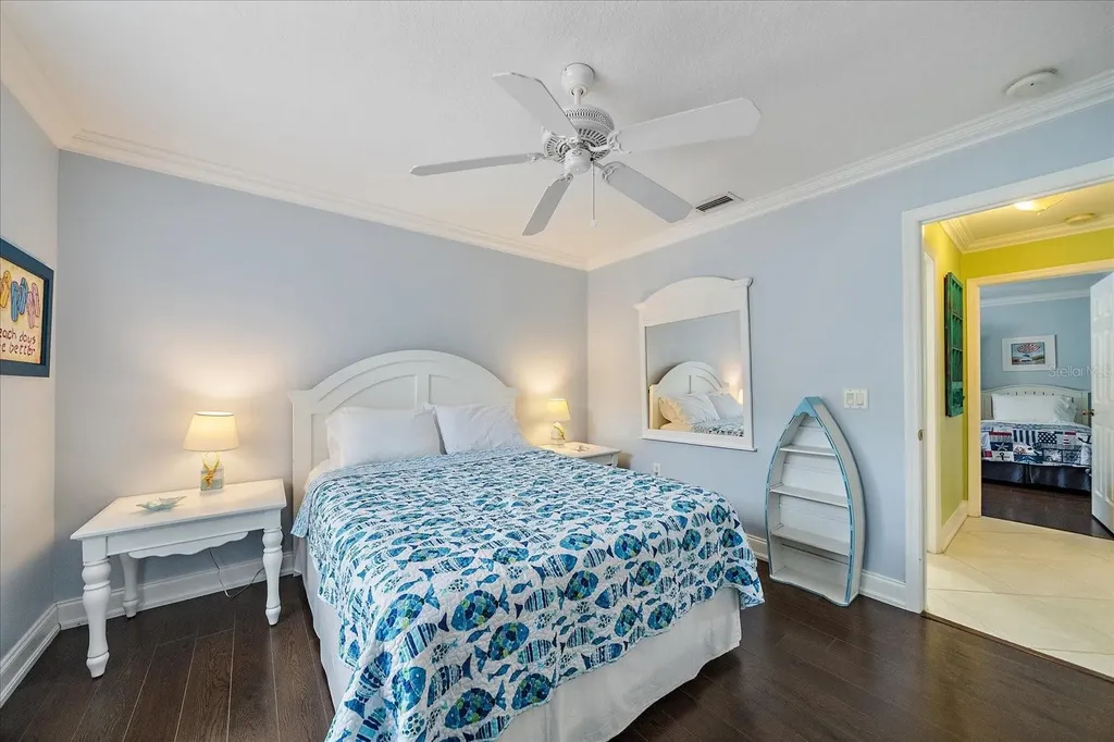 2843 New England Street Sarasota FL 34231