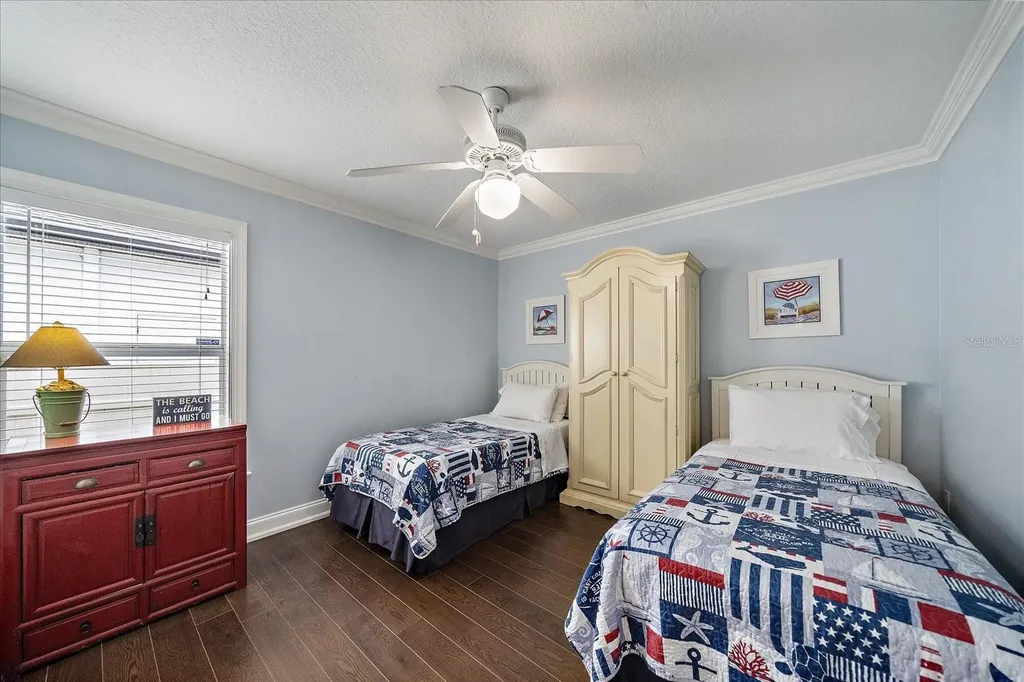 2843 New England Street Sarasota FL 34231
