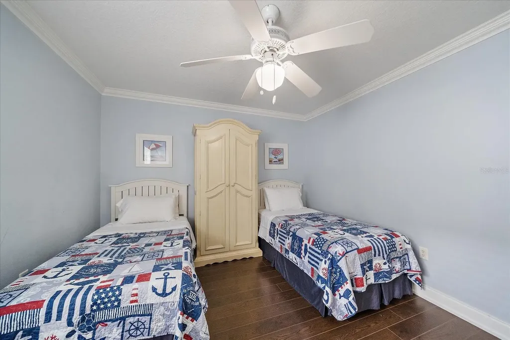 2843 New England Street Sarasota FL 34231