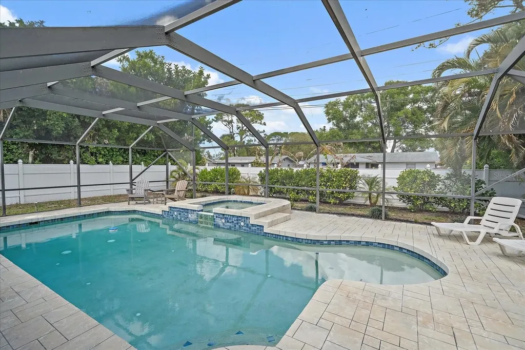 2843 New England Street Sarasota FL 34231