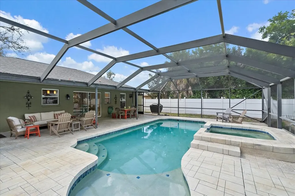 2843 New England Street Sarasota FL 34231