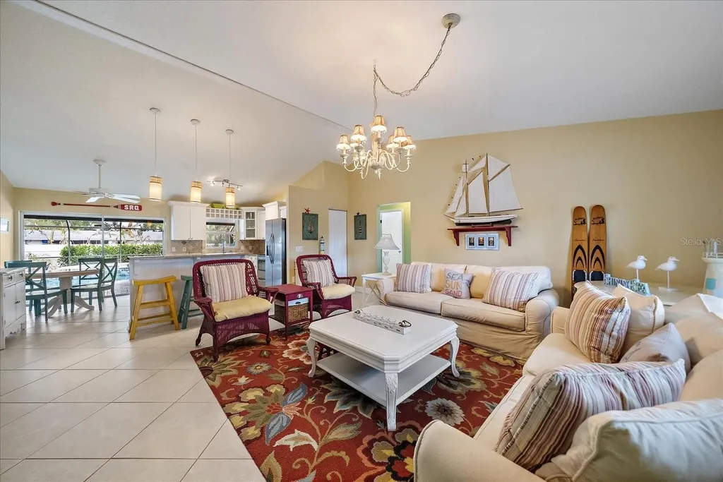 2843 New England Street Sarasota FL 34231