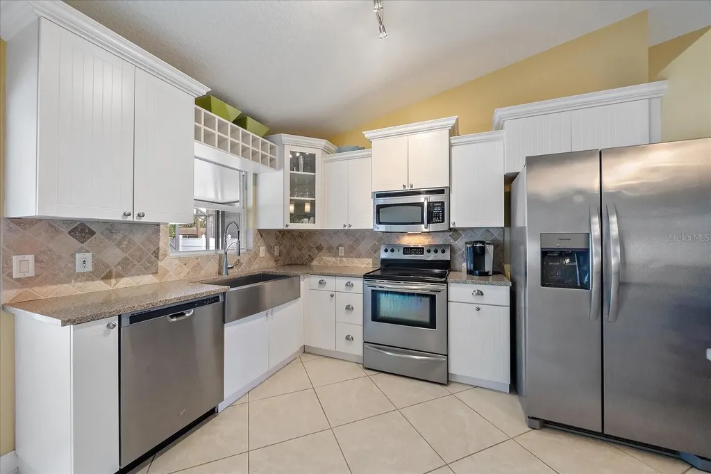 2843 New England Street Sarasota FL 34231
