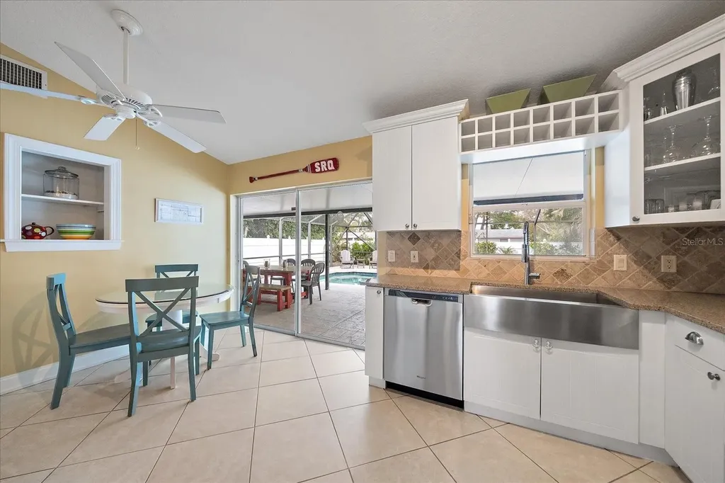 2843 New England Street Sarasota FL 34231